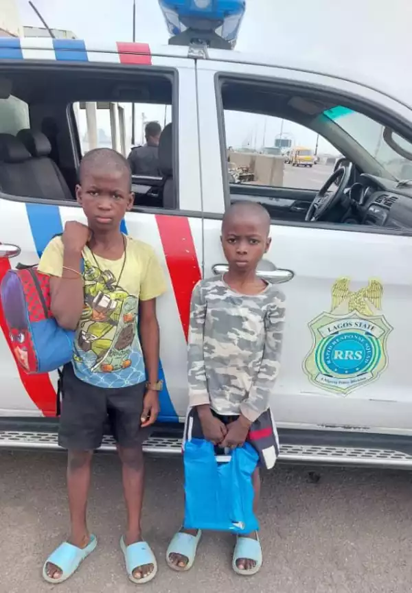 Lagos Police Rescue Two Abandoned Children On Third Mainland Bridge