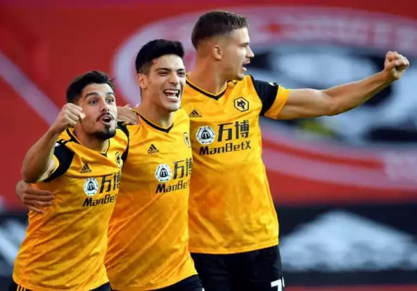 Wolves’ Fast Start Subdues Blades