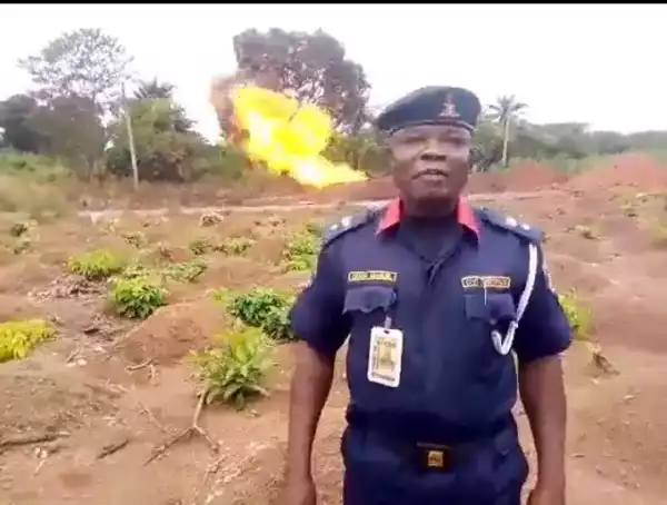 6 Days After, Natural Gas Accidently Discovered At Enugu Still Burning(Vid, Pix)