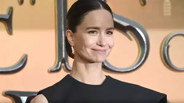 The End We Start From: Katherine Waterston Joins Jodie Comer in Apocalyptic Thriller Film