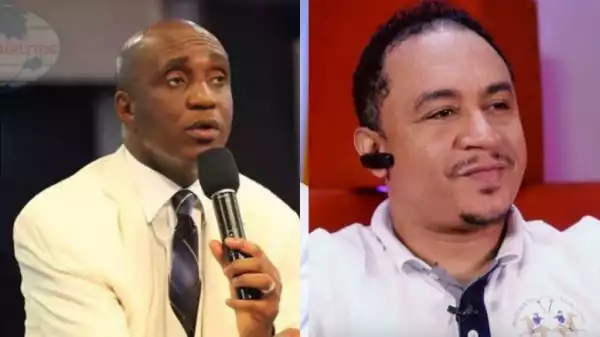 I can’t be alive, watch you insult Oyedepo – Pastor Ibiyeomie warns Daddy Freeze [VIDEO]