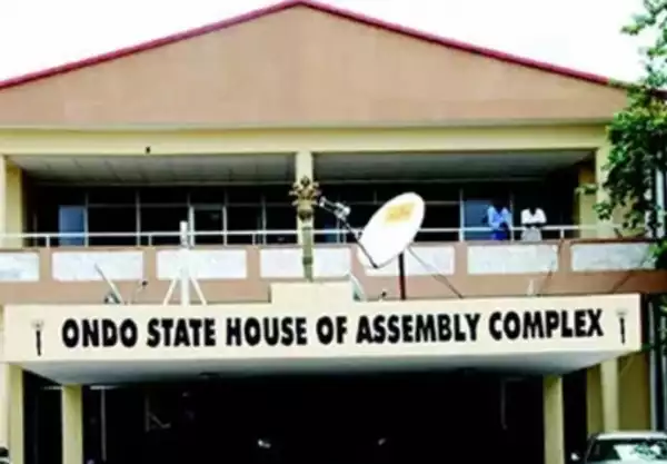 Breaking News: Ondo PDP Lawmakers Locked Out Of Assembly Complex