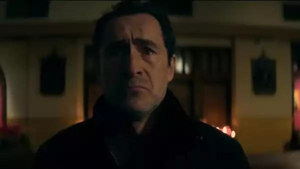 Let The Right One In Trailer: Demián Bichir Protects His Vampire Daughter