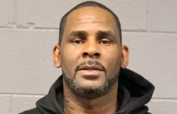 R. Kelly And Manager Sued For Trying To ‘Intimidate And Silence’ S3x Abuse Accusers