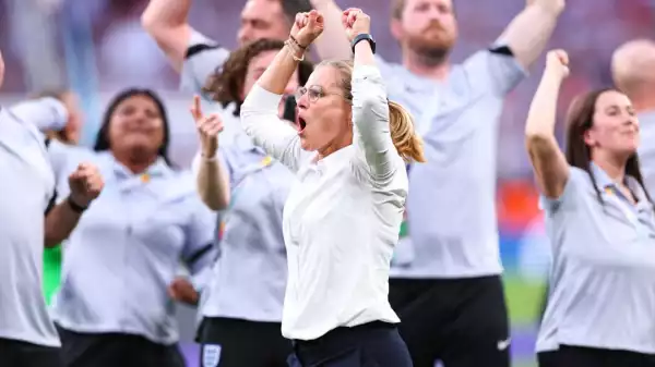 England players grate crash Sarina Wiegman