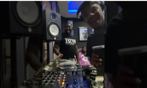 Enosoul – Siyadumala (Live Mix) Ft Kabza De Small