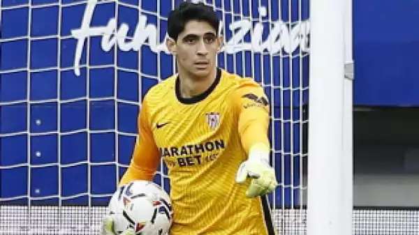 Sevilla goalkeeper Yassine Bono pens new contract