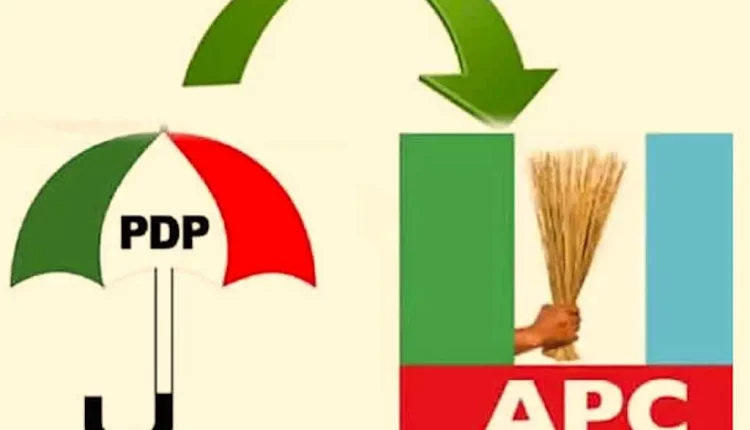 Oyo: Supporters Of Rauf Olaniyan Dump PDP For APC
