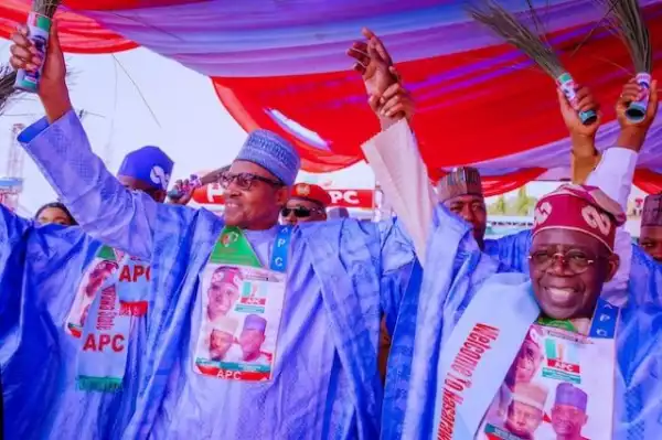 Buhari Arrives Lagos For APC Campaign Rally