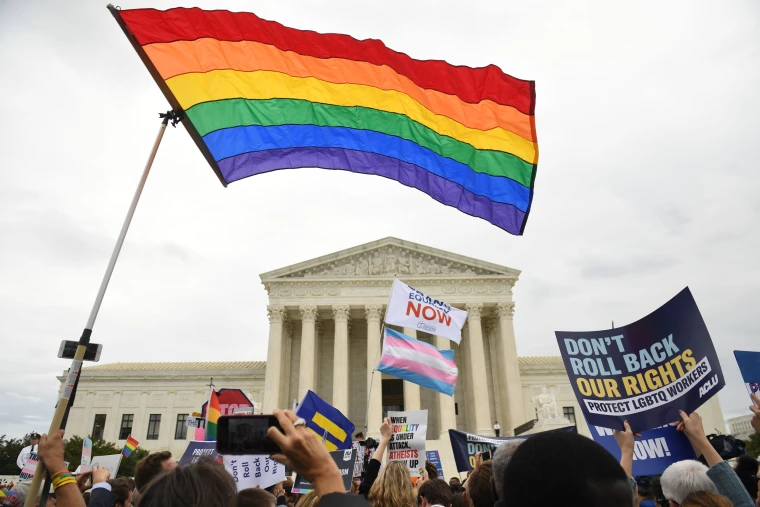 US Supreme court rules that businesses can discriminate against gay people