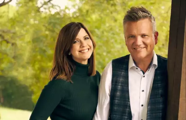 The Lord Almighty Reigns – Keith & Kristyn Getty