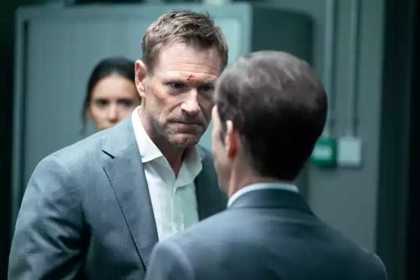 The Bricklayer Trailer Previews Aaron Eckhart-Led Action-Thriller
