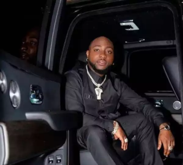 Davido Pays Condolence to Lagos Monarch, Oba Elegushi, Who Lost His Only Son Two Days Ago (Video)