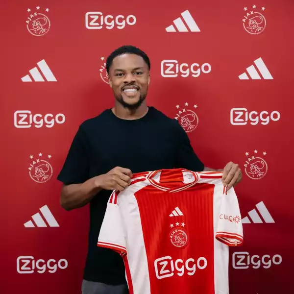 Transfer: Akpom joins Ajax from Middlesbrough