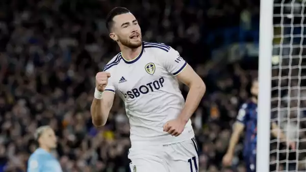 Jack Harrison agrees new contract at Leeds