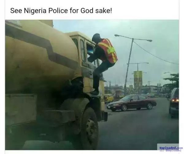 One word for this Nigerian police?  Lol (Photo) 